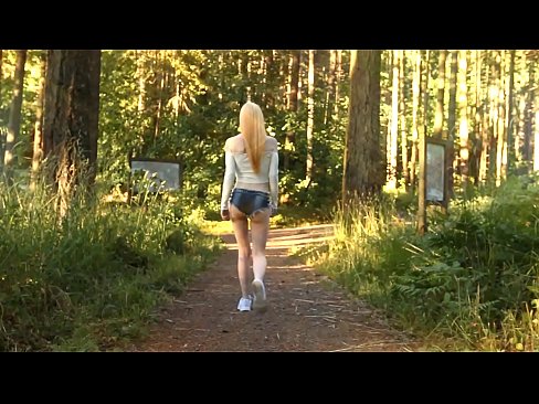 ❤️ Smuk kvinde bevæger sig langsomt, ikke nøgen video ❤ Porno at da.truedating.top ❌
